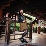 woman with prosthetic leg