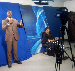 Sign language interpreter in Nigerian TV