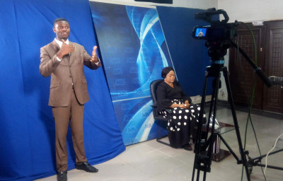 Sign language interpreter in Nigerian TV