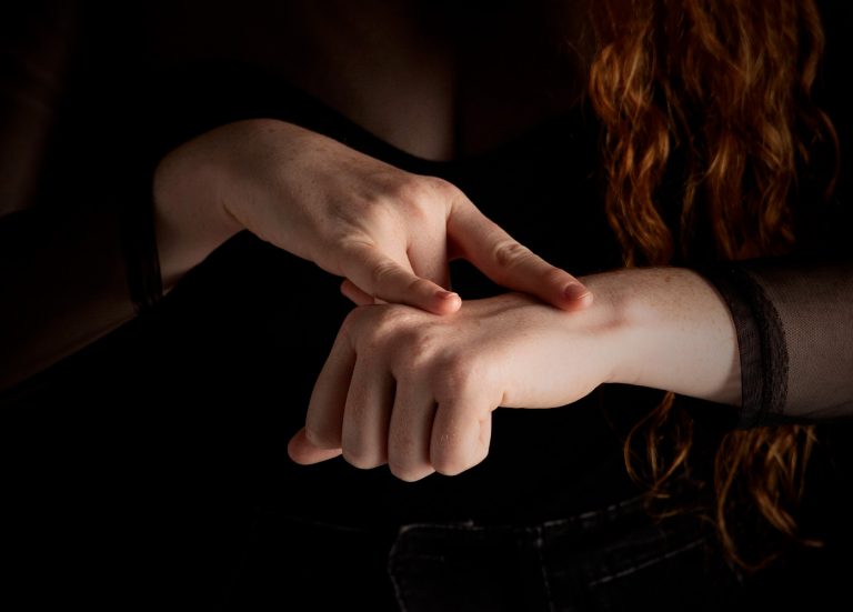 Close-up woman communicating in sign language