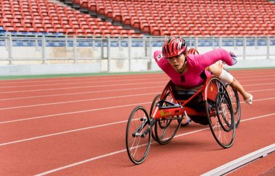 women 800 meters wheelchair race