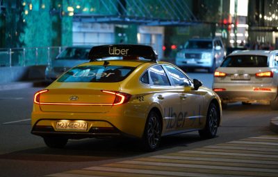 yellow taxi uber