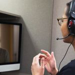 women comunicating in ASL via online