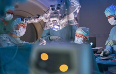 Doctors performing brain surgery at TUM University Hospital
